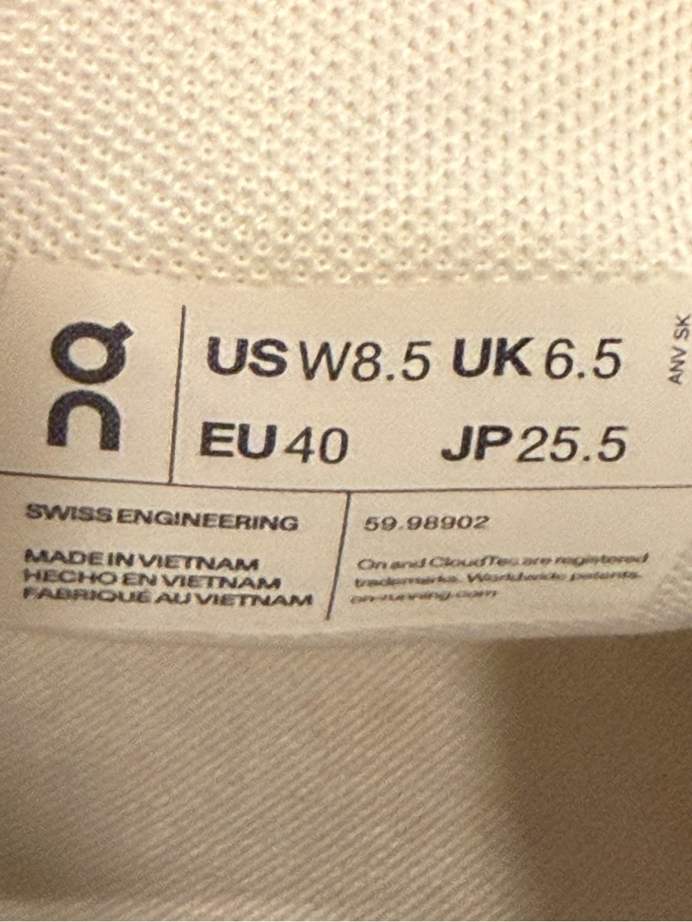 On Running Cloud 5 Women’s Size 8.5 W8.5 Athletic Shoe All White Training Workou - Picture 10 of 12